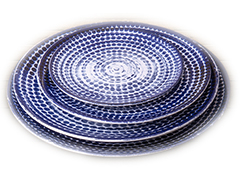 Porcelain sets of the Isabelle series G. Benedikt